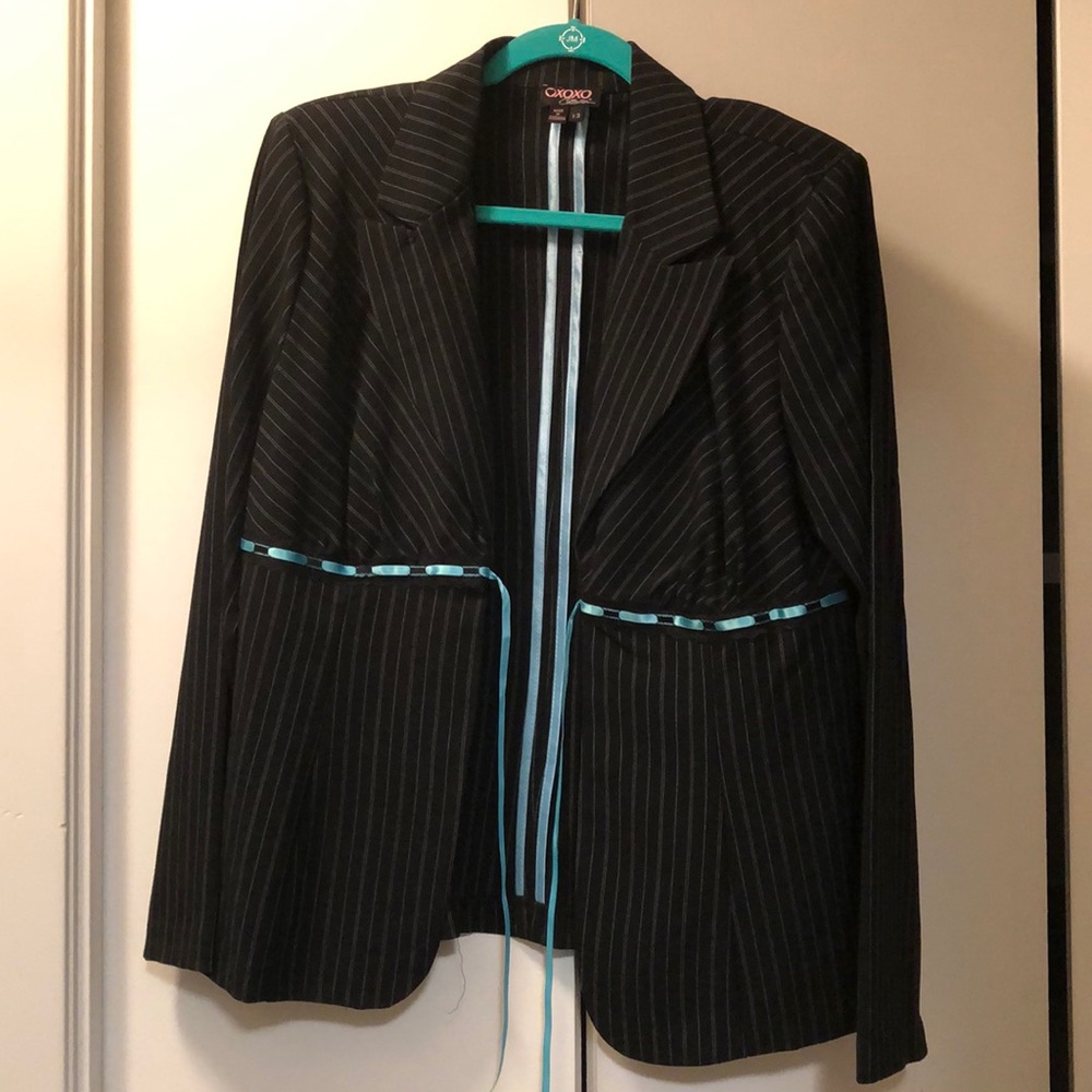 Black Tie-front Blazer